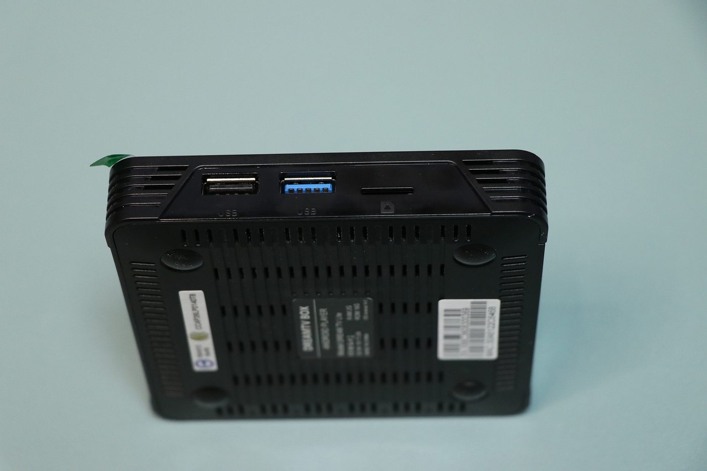 Dream TV Lite 開箱:側面 USB 2.0、USB 3.0 及 TF 卡槽